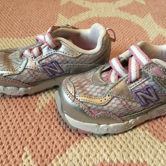New Balance tennis shoes toddler size 7 1/2 - Picture 2 of 4